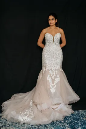 Brand New! Dress 901: Maggie Sottero "Alistaire"