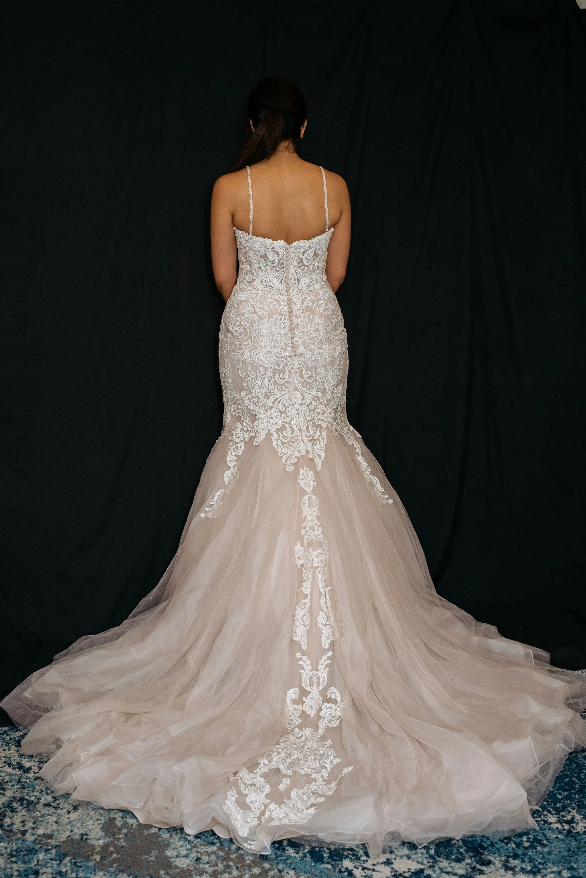 Brand New! Dress 901: Maggie Sottero "Alistaire"