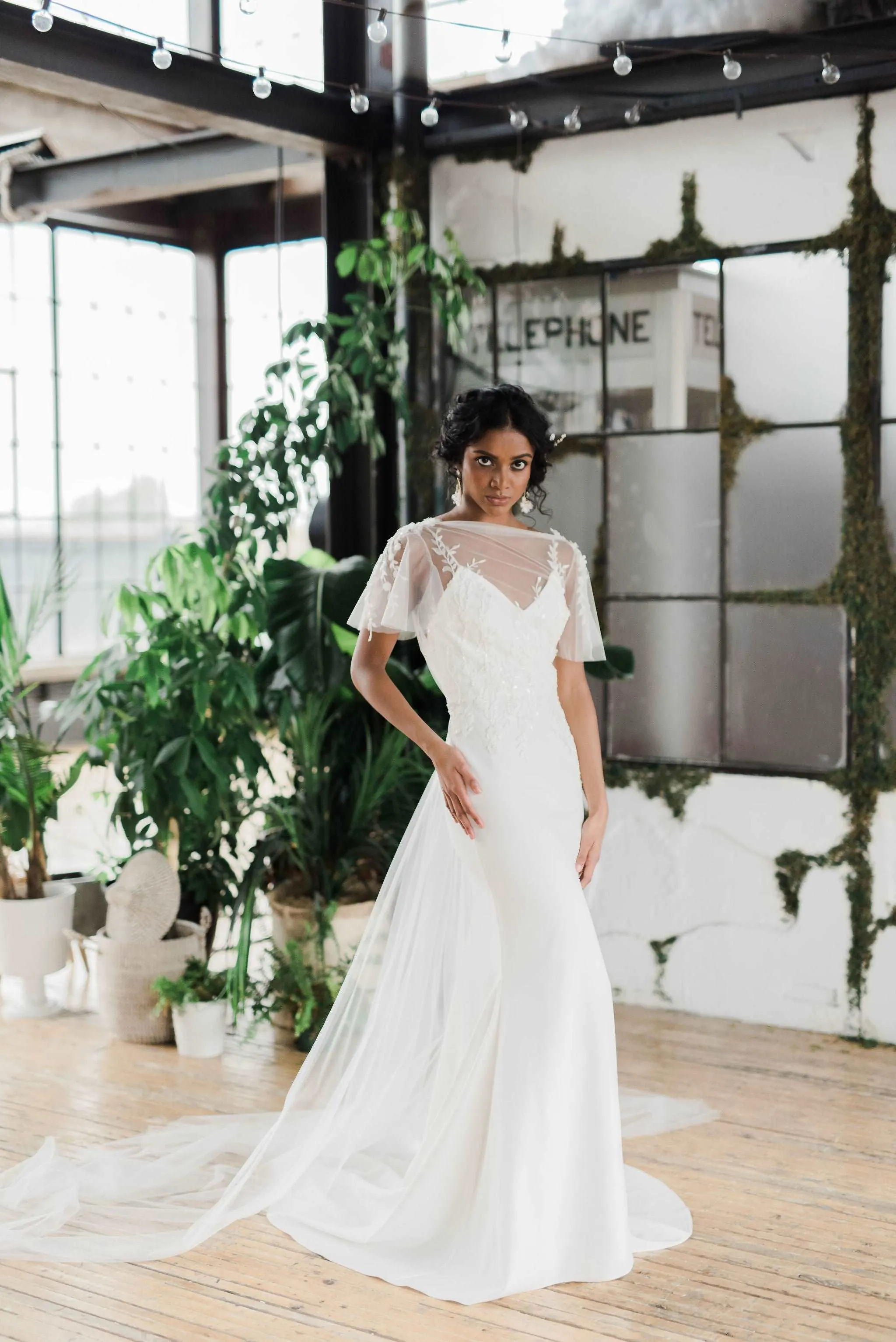 DAWN Off the Rack Wedding Dress