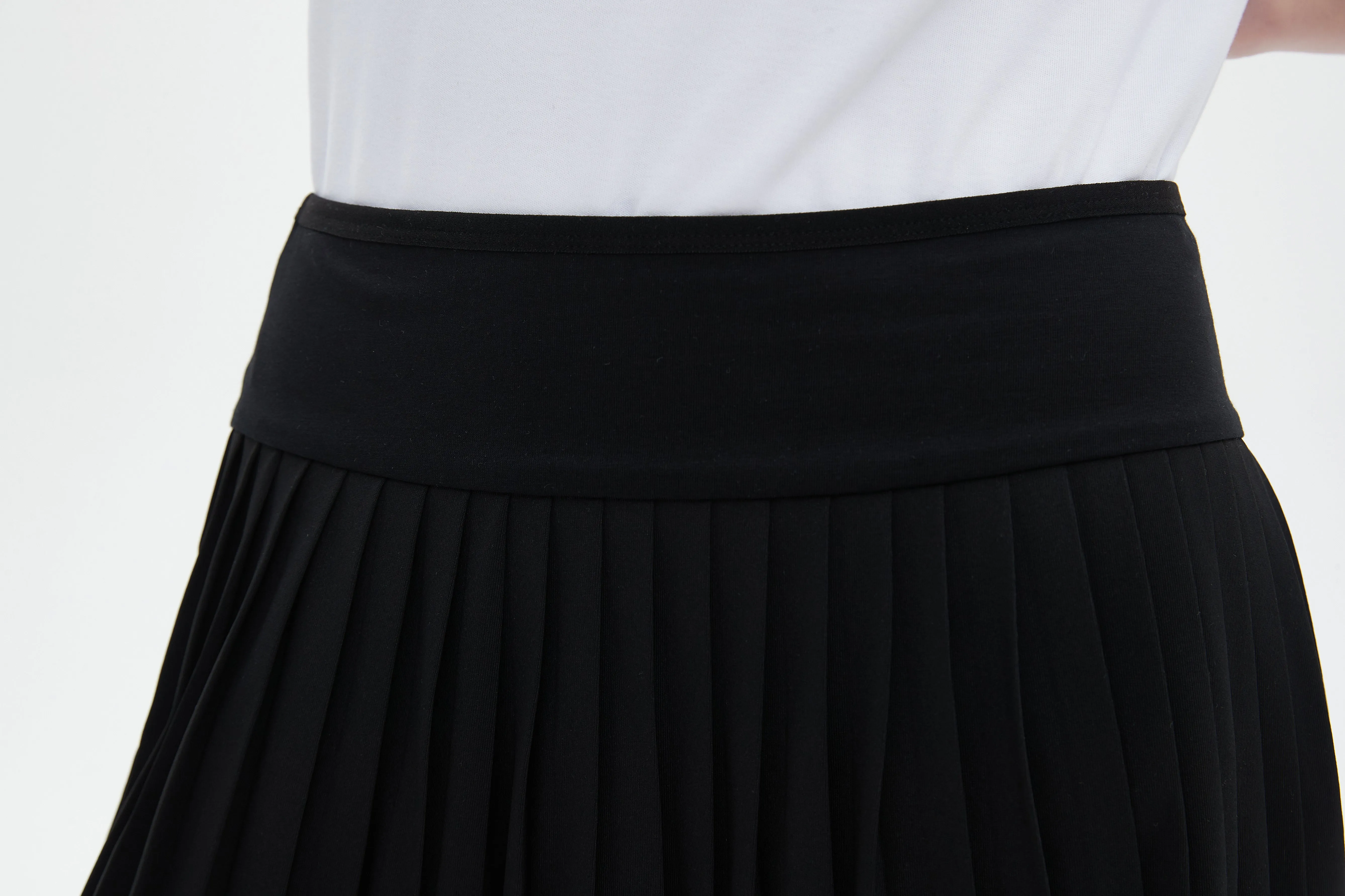MM MINI PLEATS - BLACK