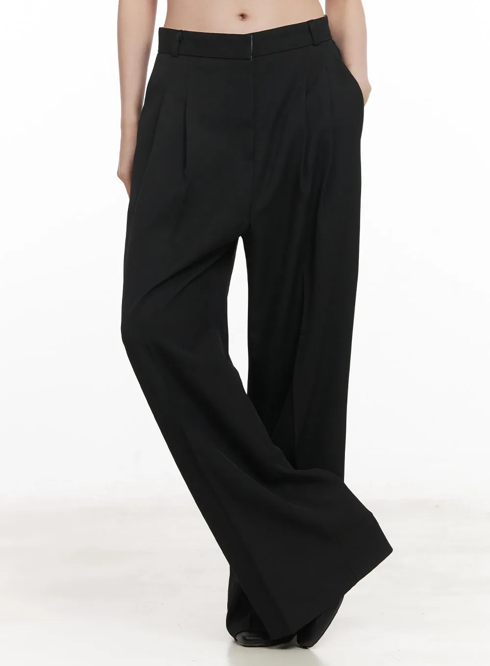 Pintuck Wide-Fit Slacks Pants CM511