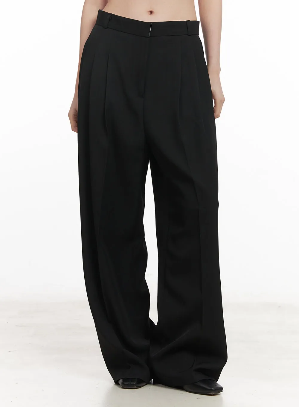 Pintuck Wide-Fit Slacks Pants CM511