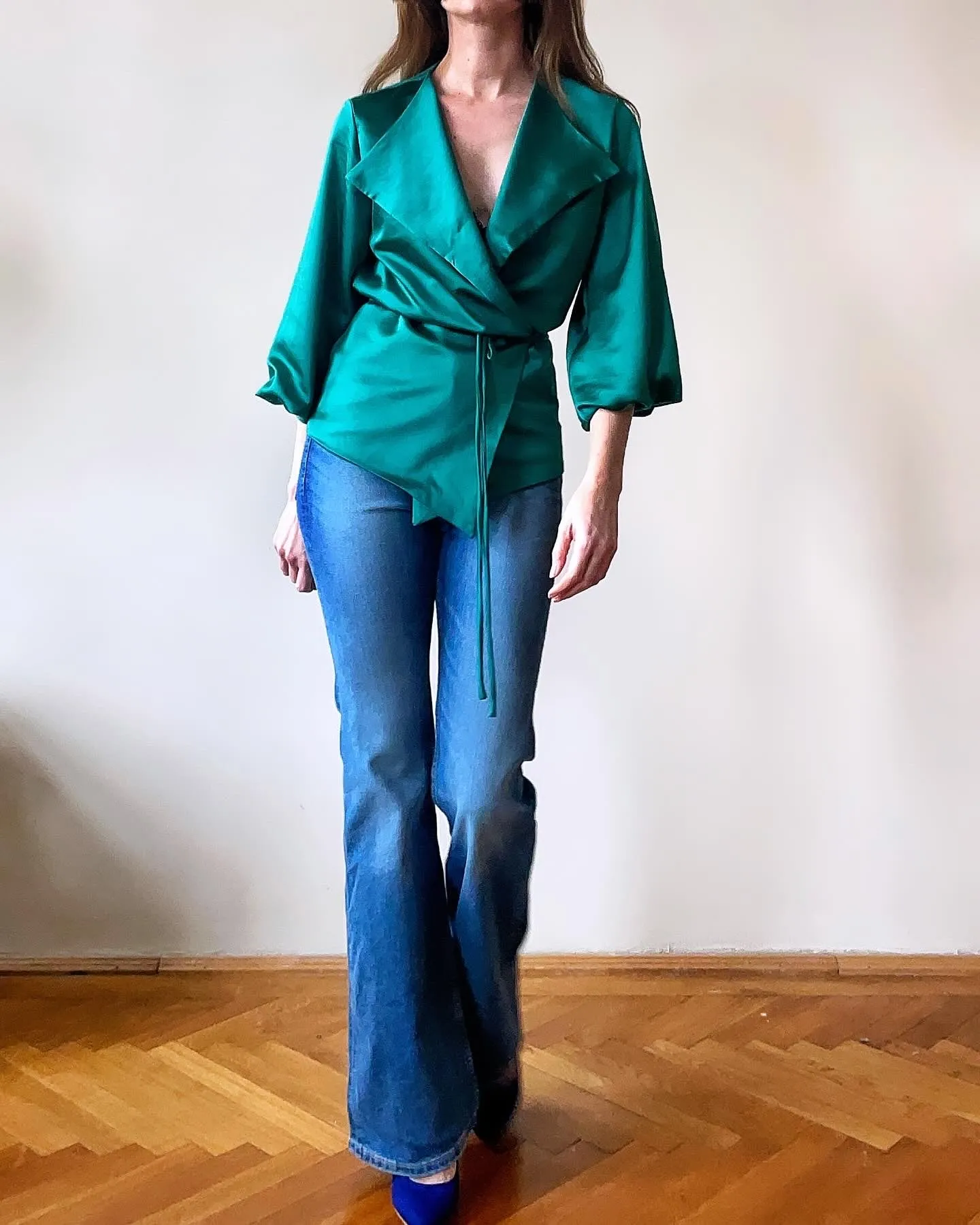WRAPSHIRT EMERALD SATIN