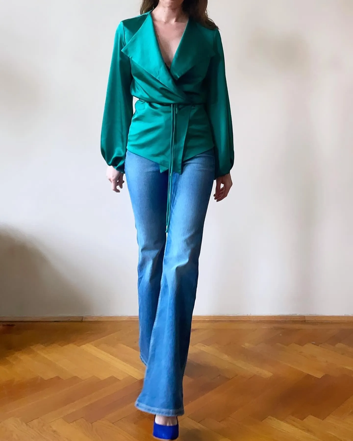 WRAPSHIRT EMERALD SATIN