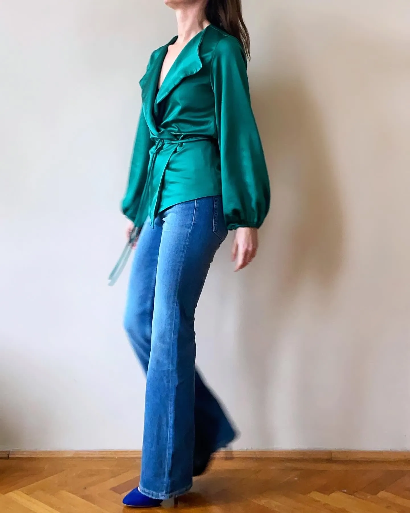 WRAPSHIRT EMERALD SATIN